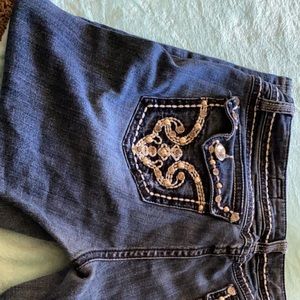 A met rise jeans